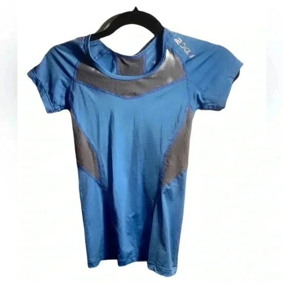 2XU blue grey compression training athletic wicking running short sleeve top XS - Picture 2 of 4